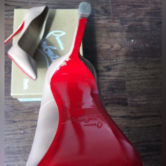 Christian Louboutin So Kate
120 mm Pumps - Patent calf leather - Blush - Women - Picture 5 of 9